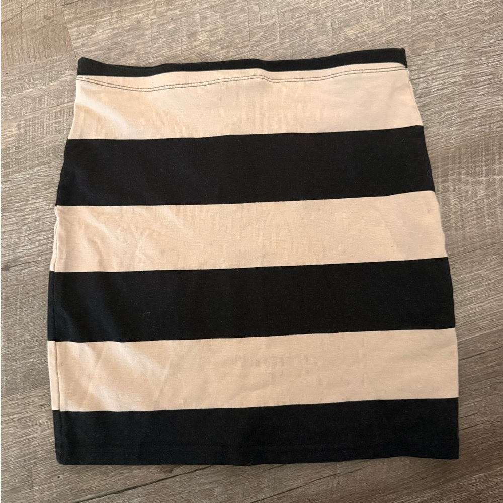 H&M Black and Tan Striped Pencil Skirt